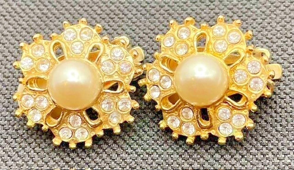Vintage Richelieu Crystal and Pearl Flower Clip earrings